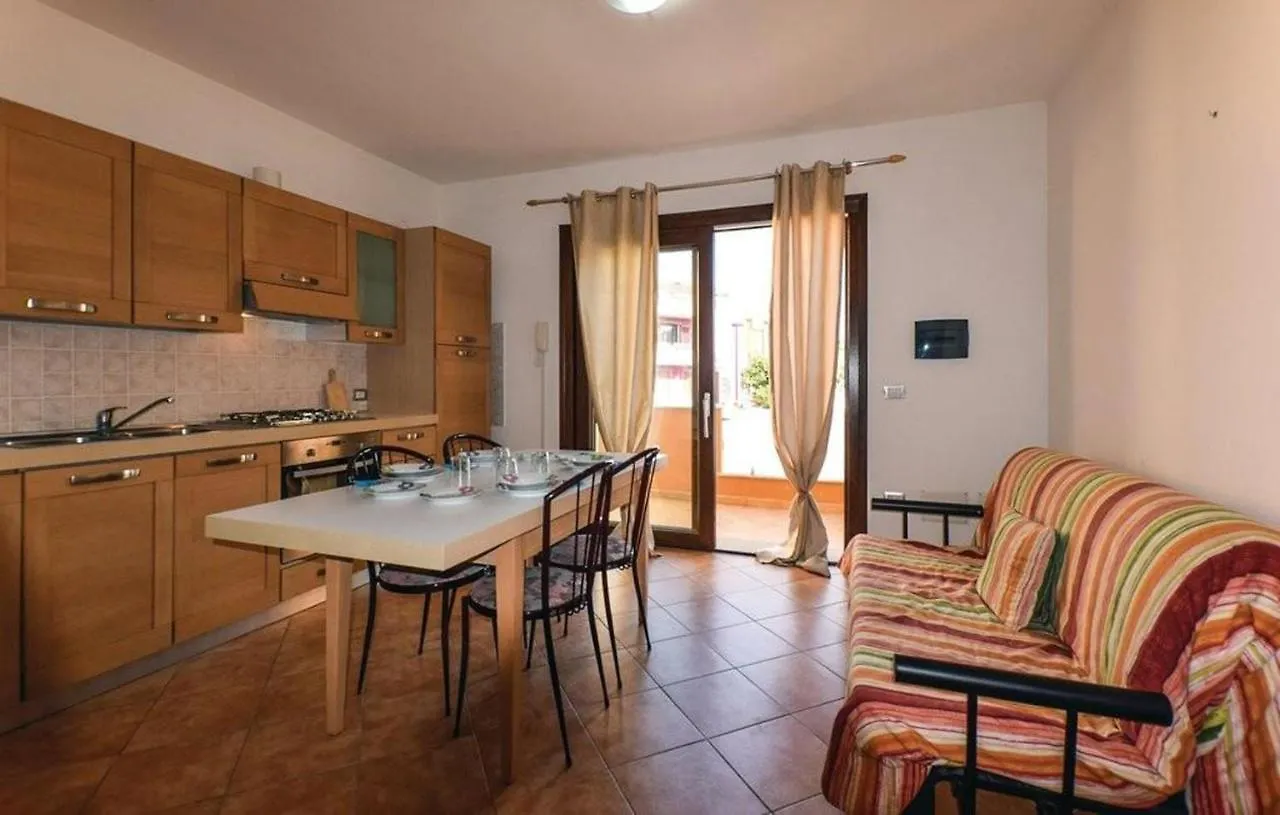 Residence Il Giglio Near The Sea 卡斯特尔萨多 公寓